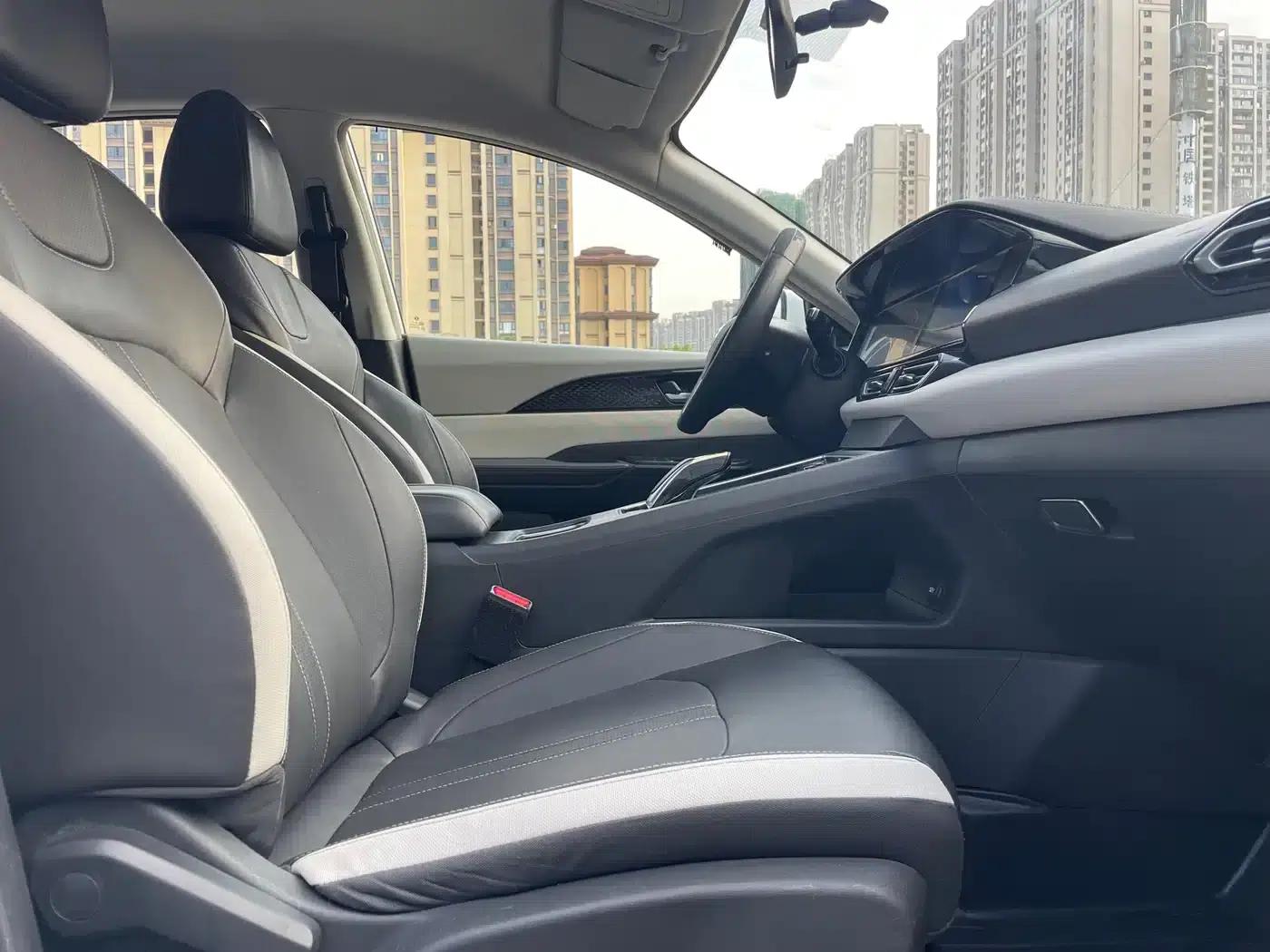 Dongfeng Fengshen E70 2021 Facelift 500 Super Enjoy Edition — миниатюра 17
