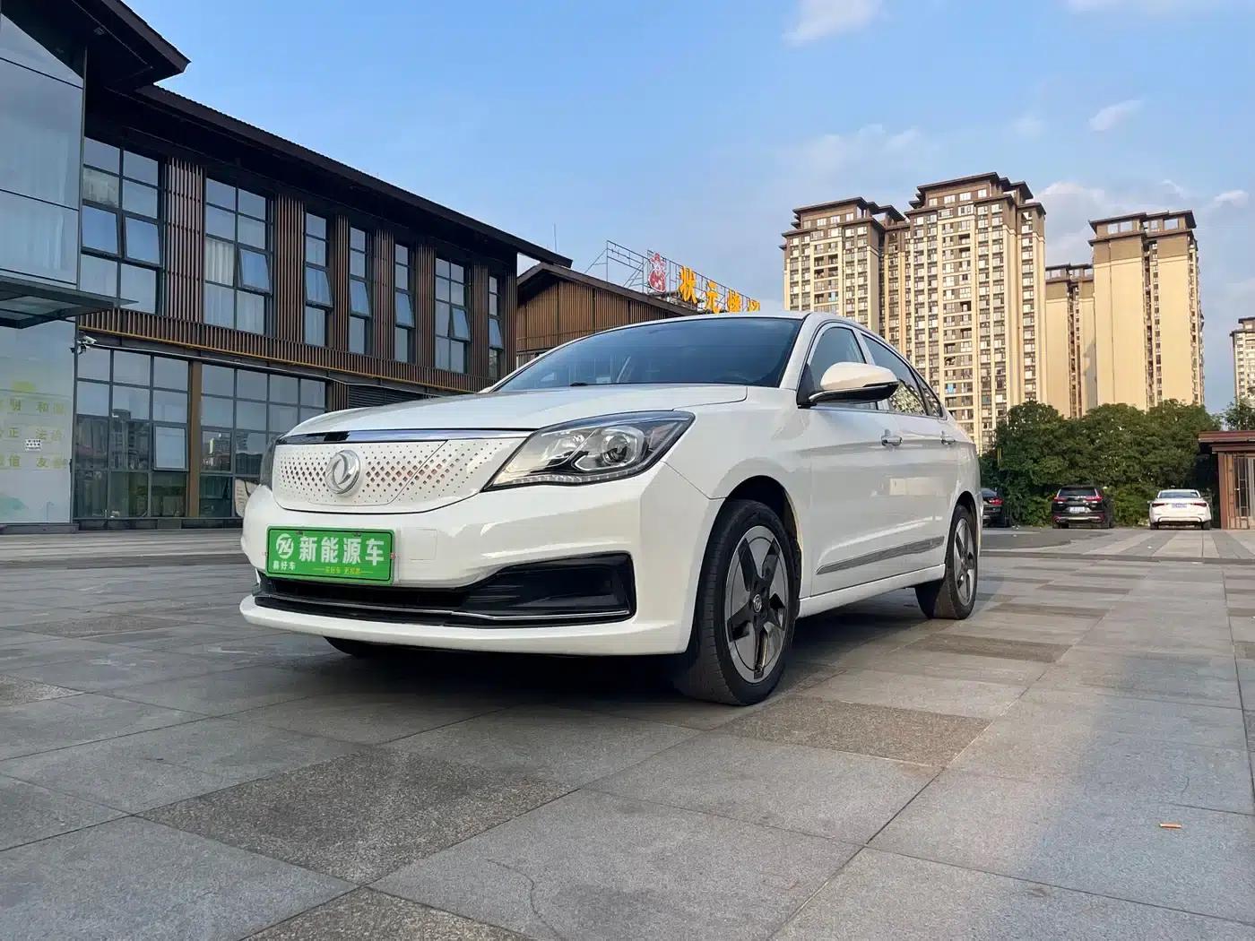Dongfeng Fengshen E70 2021 Facelift 500 Super Enjoy Edition — миниатюра 3