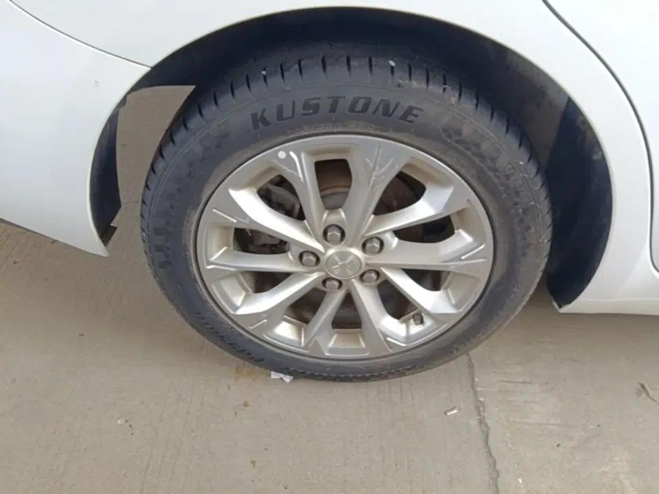Chevrolet Monza 2023 1.5L Dual-Clutch Enjoyment Edition — миниатюра 11