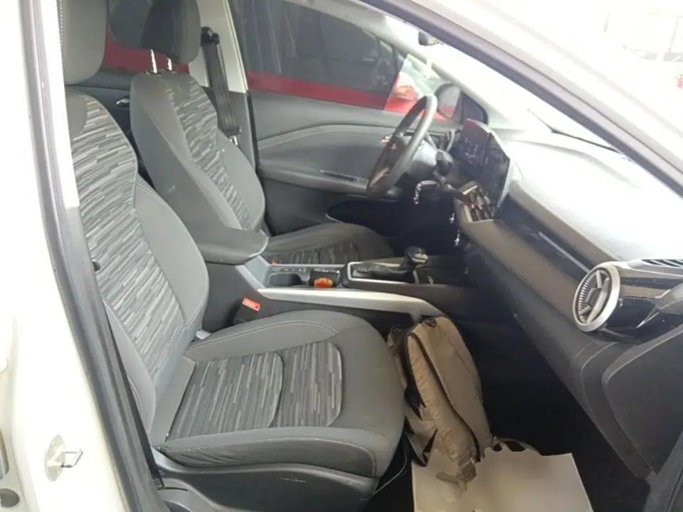 Chevrolet Monza 2023 1.5L Dual-Clutch Enjoyment Edition — миниатюра 24