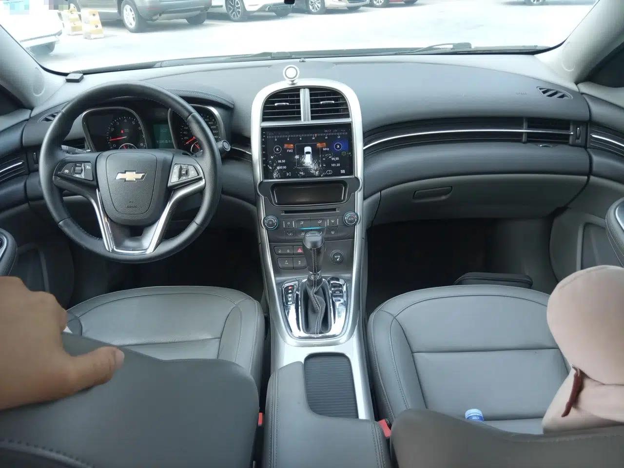 Chevrolet Malibu 2014 2.0L Automatic Luxury Edition — миниатюра 9