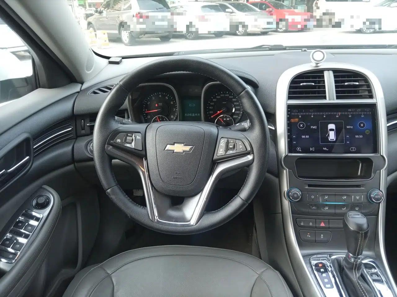 Chevrolet Malibu 2014 2.0L Automatic Luxury Edition — миниатюра 10