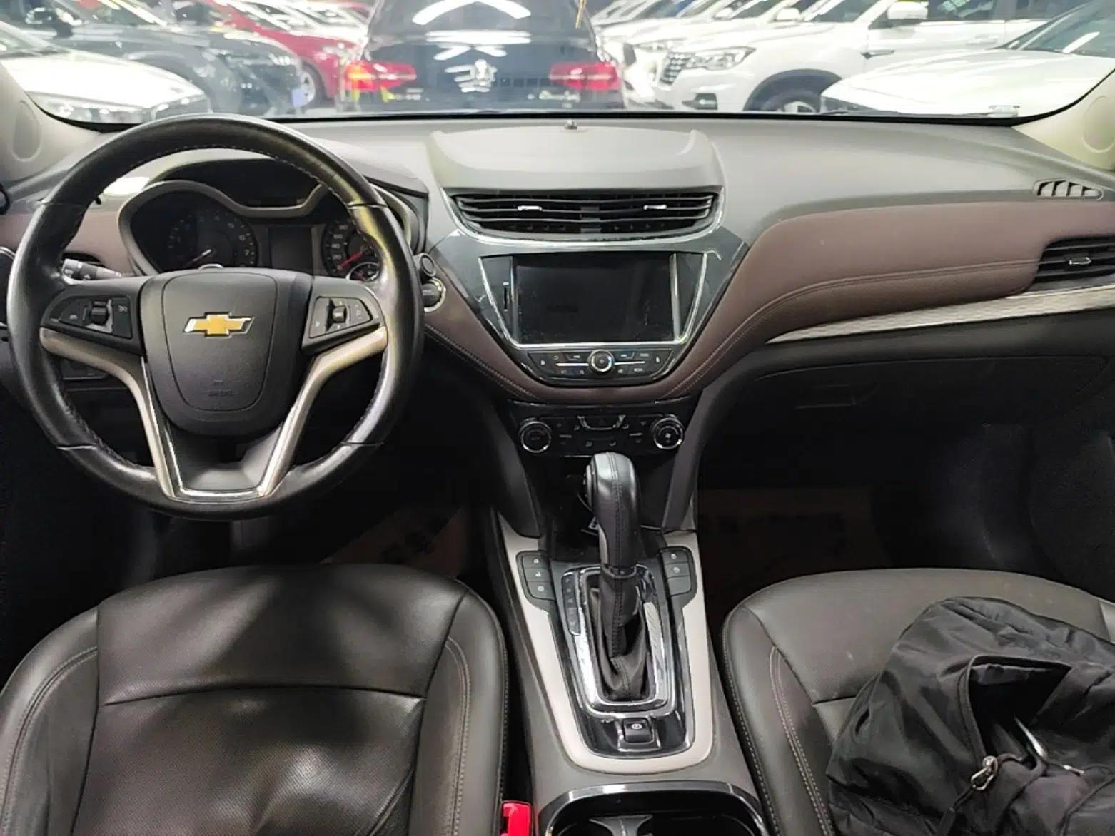 Chevrolet Malibu 2018 530T Automatic Luxury Edition — миниатюра 12