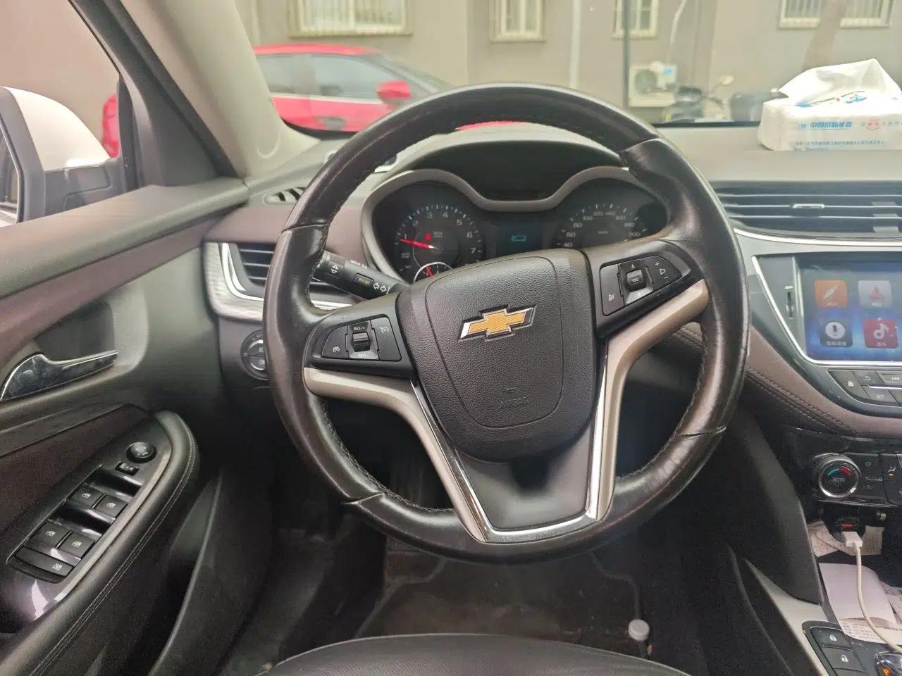 Chevrolet Malibu 2017 1.5T Automatic Luxury Edition — миниатюра 10
