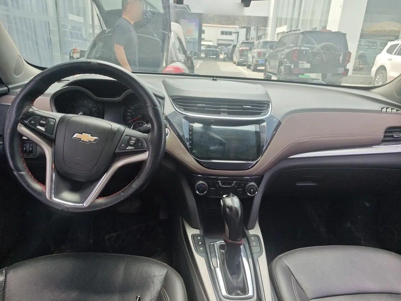 Chevrolet Malibu 2018 530T Automatic Fashion Edition — миниатюра 9