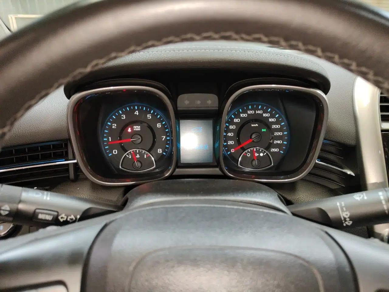 Chevrolet Malibu 2013 2.4L Automatic Luxury Edition — миниатюра 11