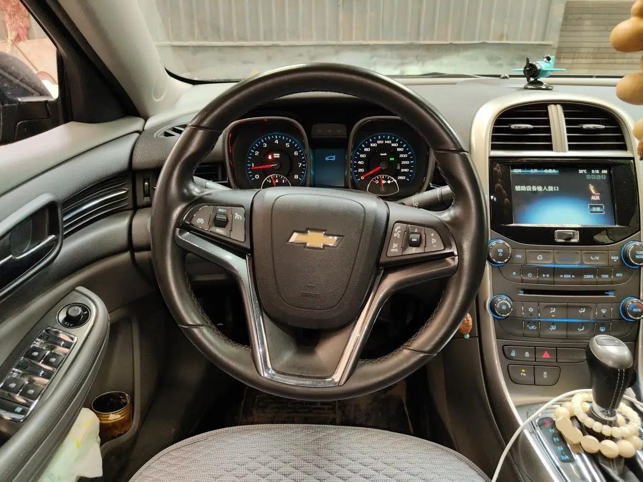 Chevrolet Malibu 2013 2.4L Automatic Luxury Edition — миниатюра 10