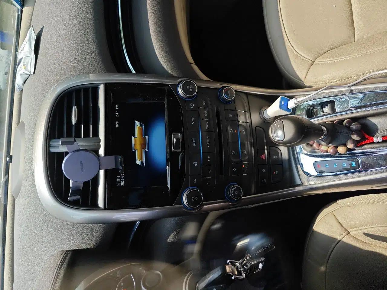 Chevrolet Malibu 2013 2.0L Automatic Luxury Edition — миниатюра 13
