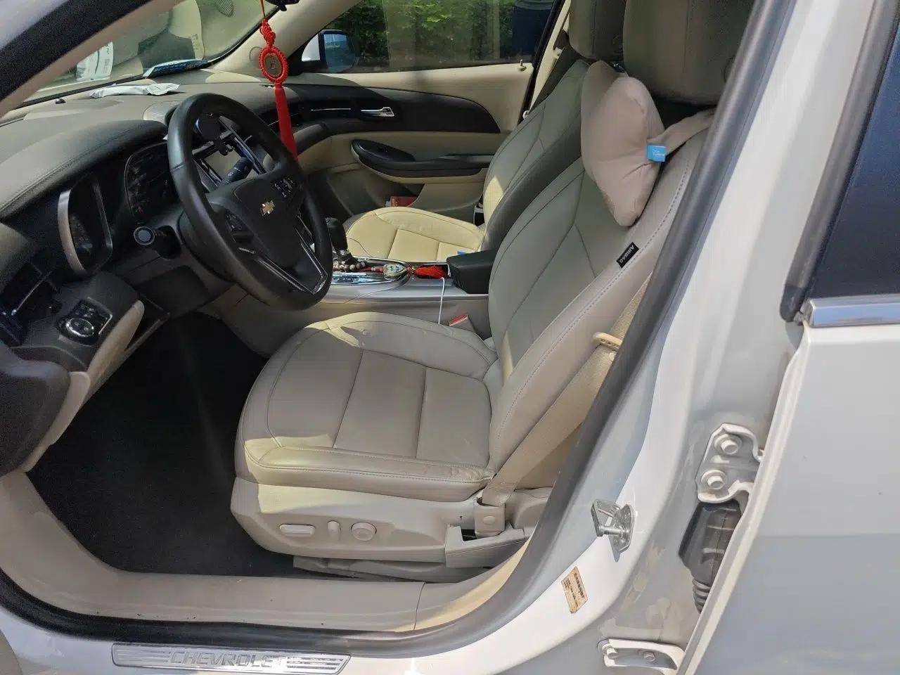 Chevrolet Malibu 2013 2.0L Automatic Luxury Edition — миниатюра 15