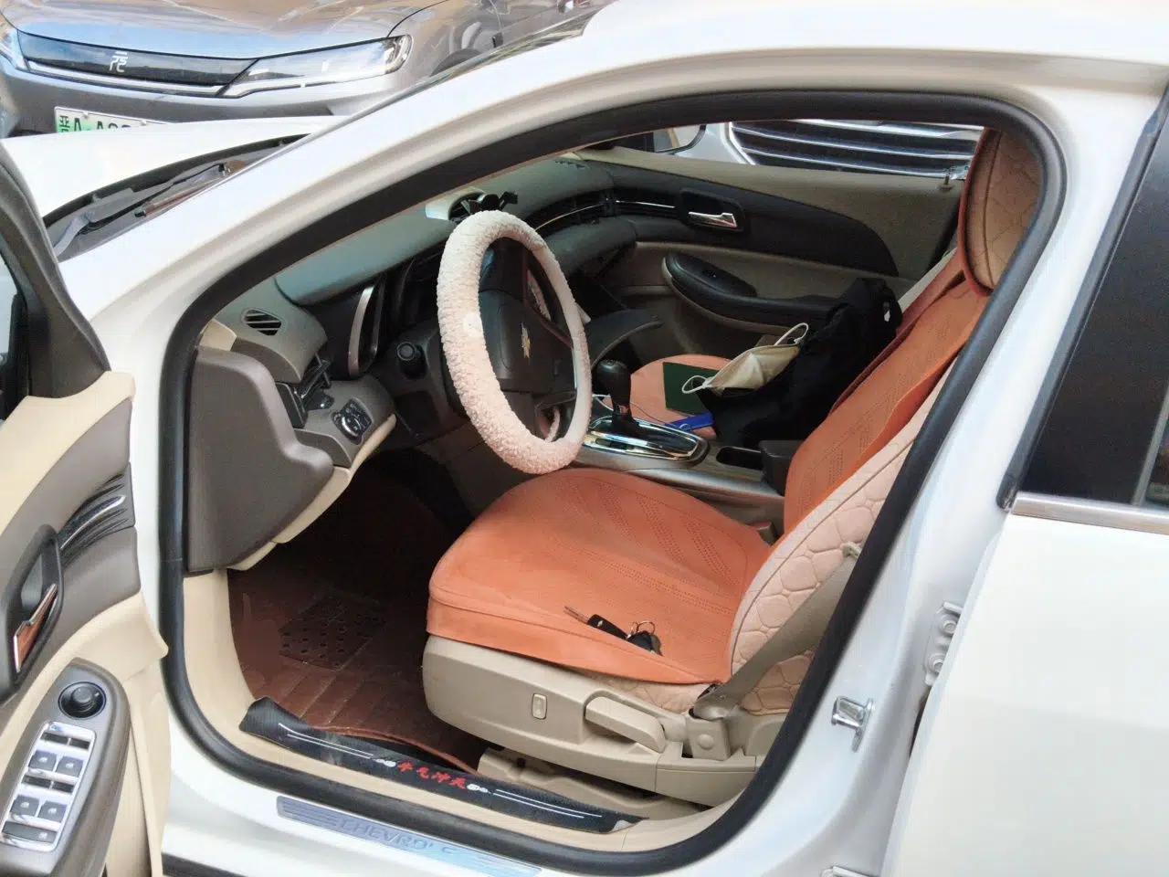 Chevrolet Malibu 2014 2.0L Automatic Comfort Edition — миниатюра 16