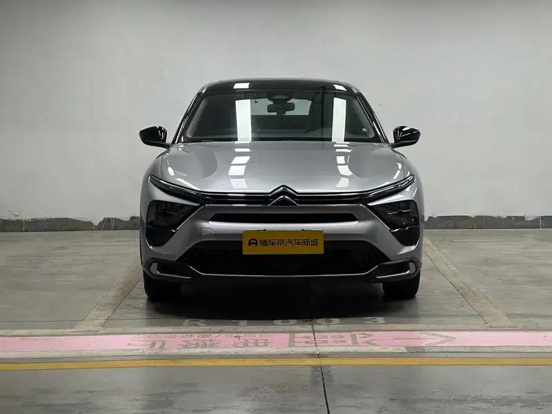 The 2021 Versailles C5 X 1.6T: An Extraordinary Force — миниатюра 2