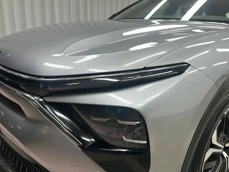 The 2021 Versailles C5 X 1.6T: An Extraordinary Force — миниатюра 12
