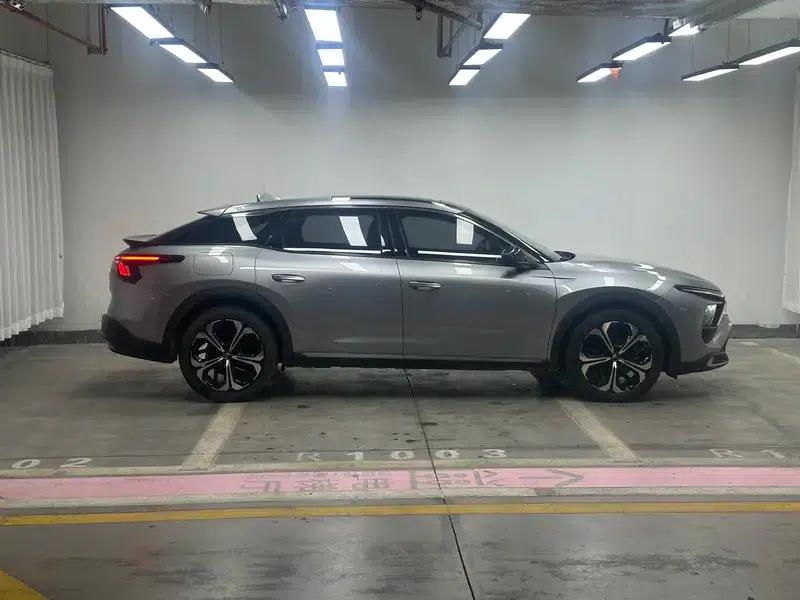 The 2021 Versailles C5 X 1.6T: An Extraordinary Force — миниатюра 8