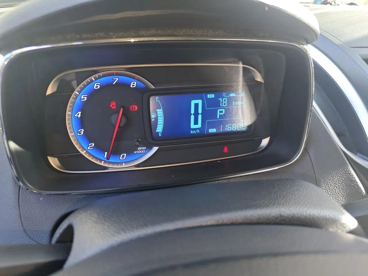 Chevrolet Trax 2016 1.4T Automatic Two-Wheel Drive Comfort Version with Sunroof — миниатюра 12