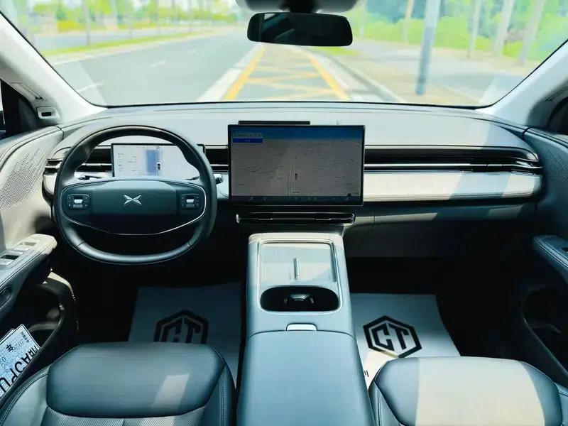 XPeng G6 2025 Pure Electric 625 Long Range Max Technology Edition — миниатюра 7