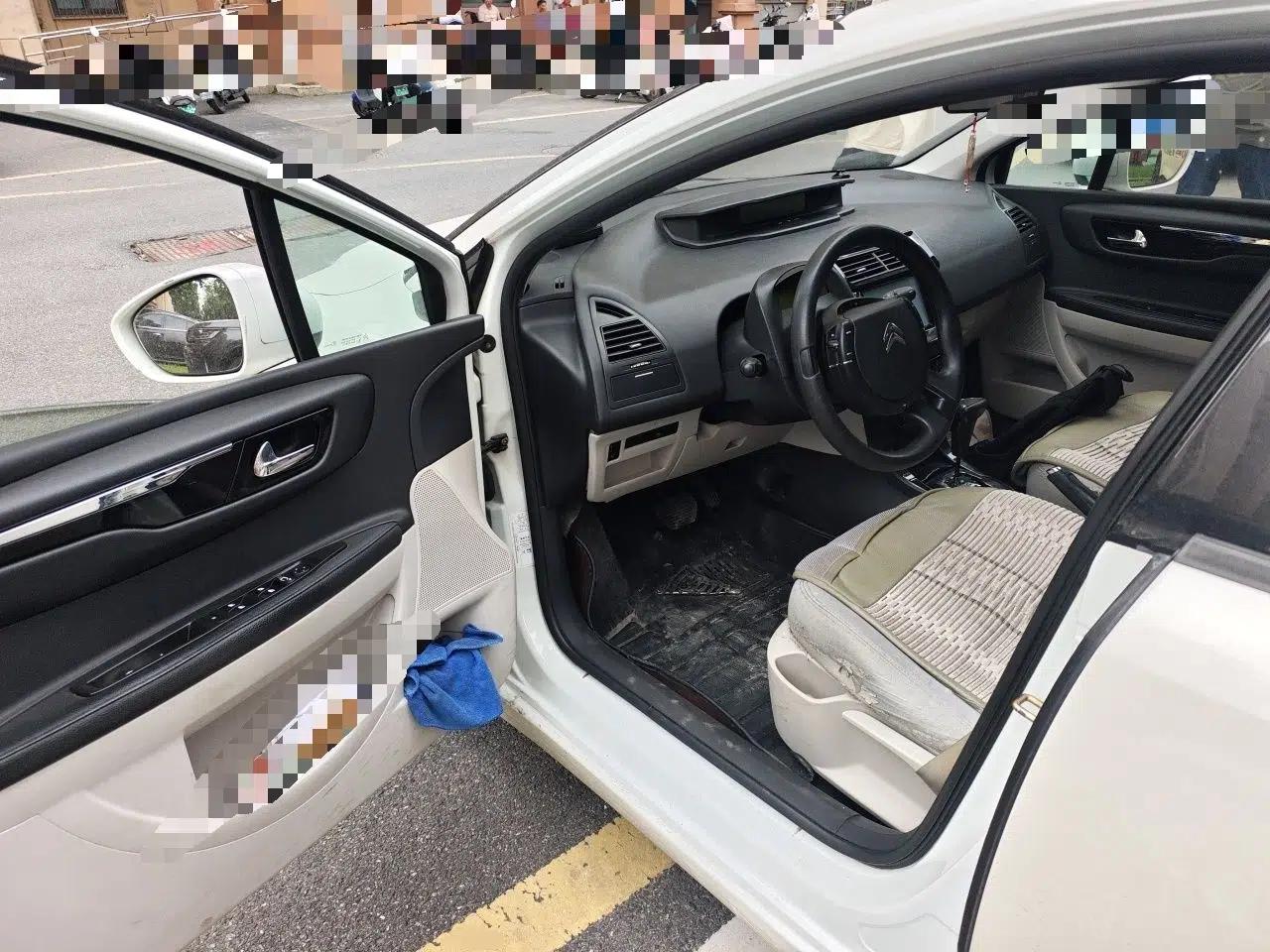 Citroen C-Quatre 2013 Sedan 1.6L Automatic Prestige Model — миниатюра 16