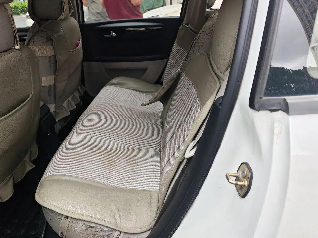 Citroen C-Quatre 2013 Sedan 1.6L Automatic Prestige Model — миниатюра 17