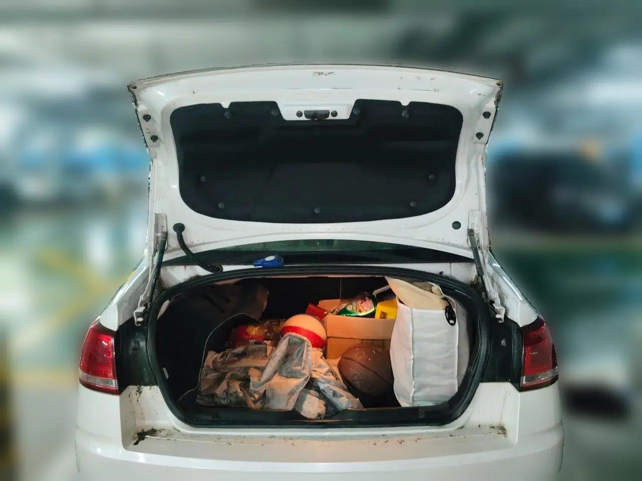 Citroen C-Quatre 2013 Sedan 1.6L Automatic Enjoyment Model — миниатюра 19