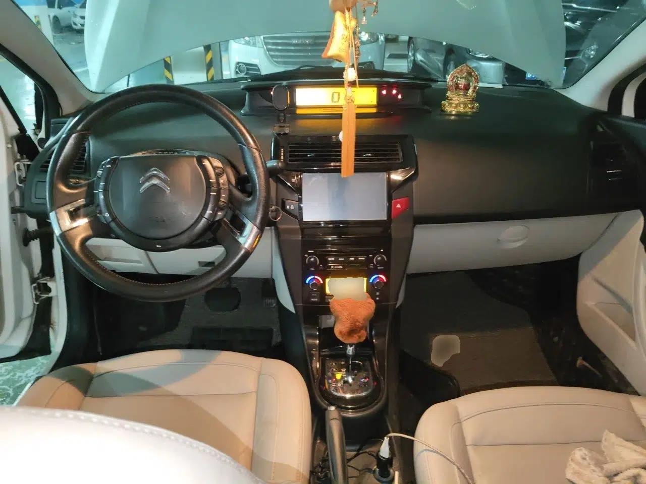 Citroen C-Quatre 2013 Sedan 1.6L Automatic Enjoyment Model — миниатюра 9