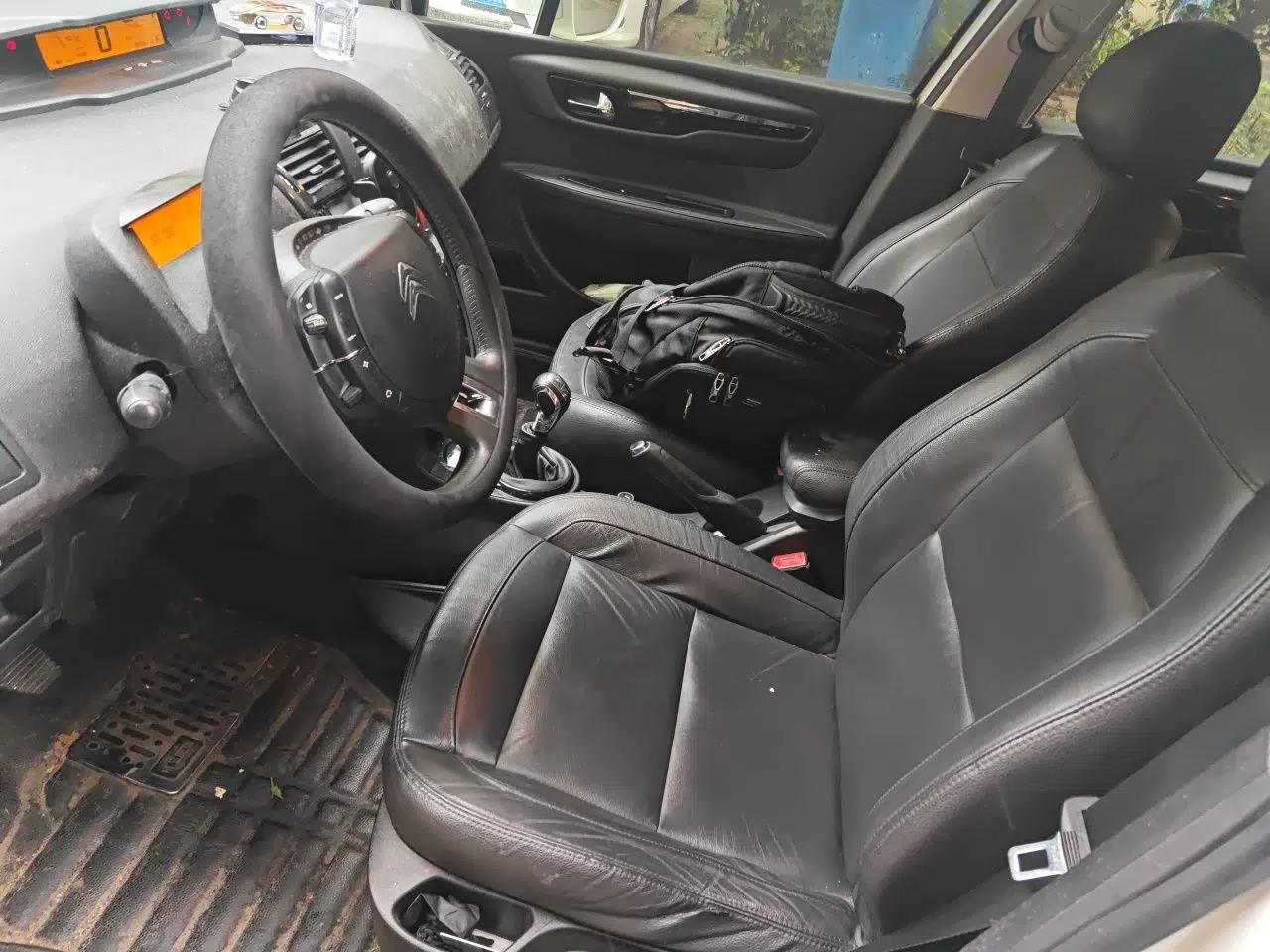 Citroen C-Quatre 2014 VTS Version 1.6L Manual Enjoyment Model — миниатюра 15