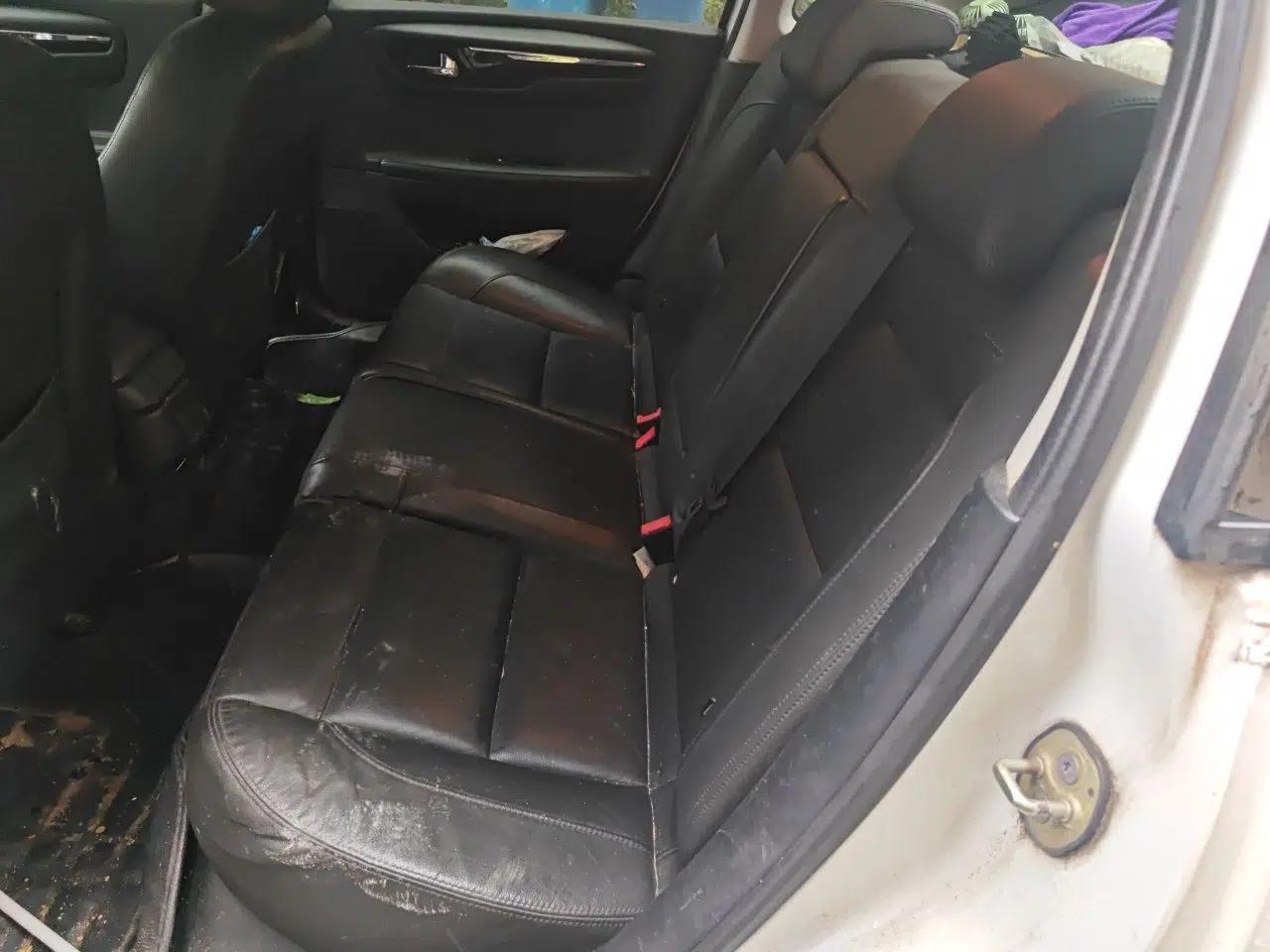 Citroen C-Quatre 2014 VTS Version 1.6L Manual Enjoyment Model — миниатюра 17