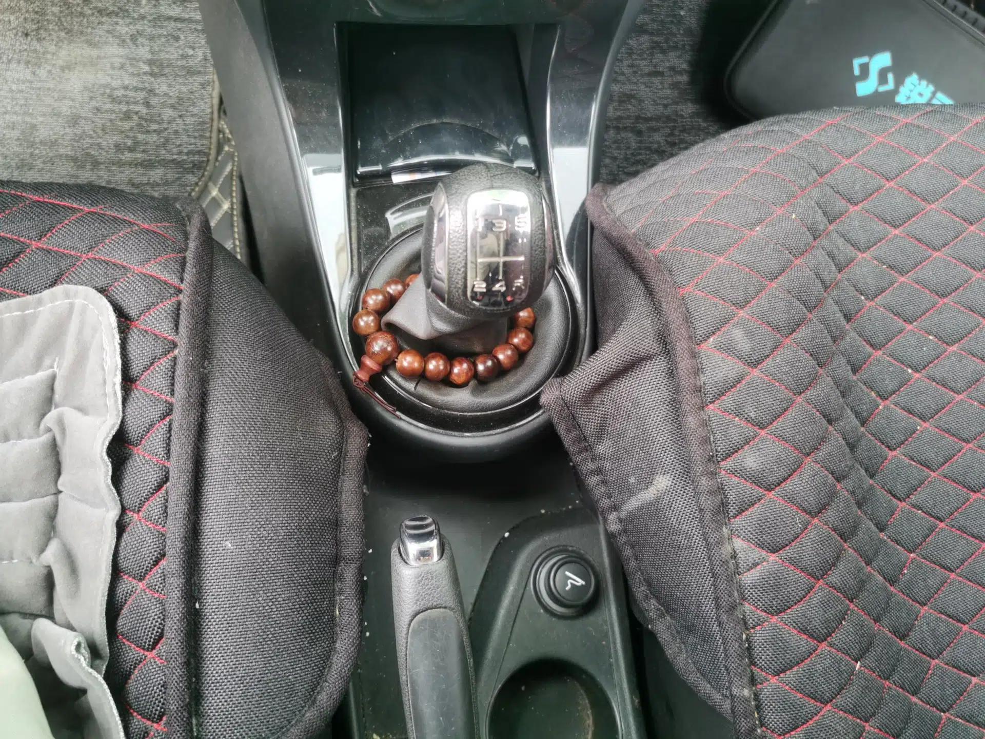 Citroen C-Quatre 2012 Sedan 1.6L Manual Prestige Model — миниатюра 14