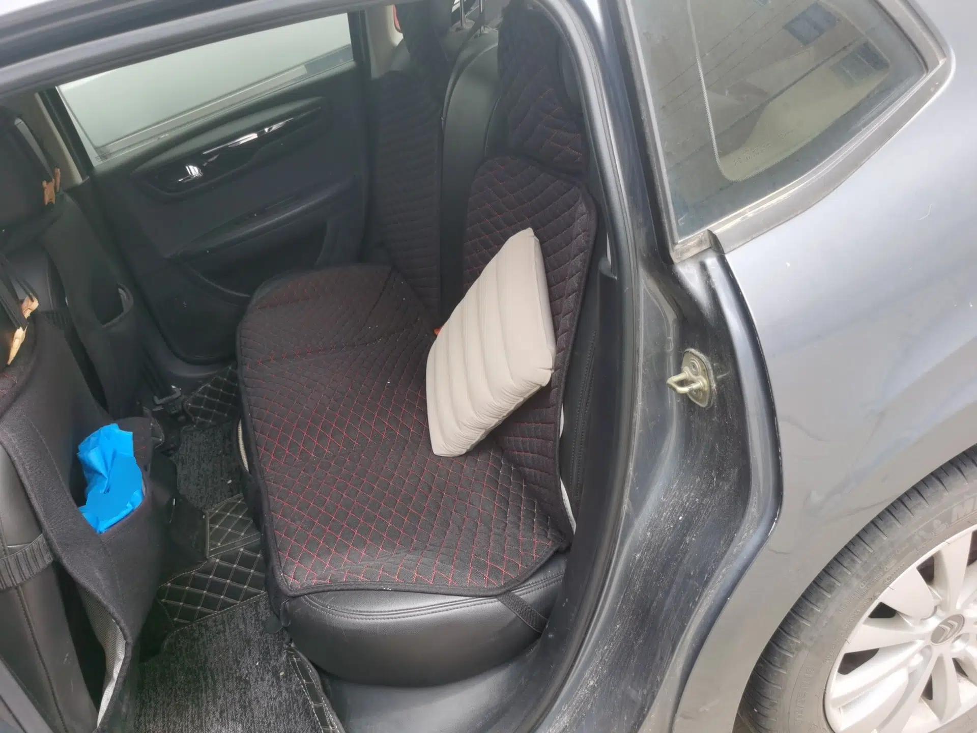 Citroen C-Quatre 2012 Sedan 1.6L Manual Prestige Model — миниатюра 17