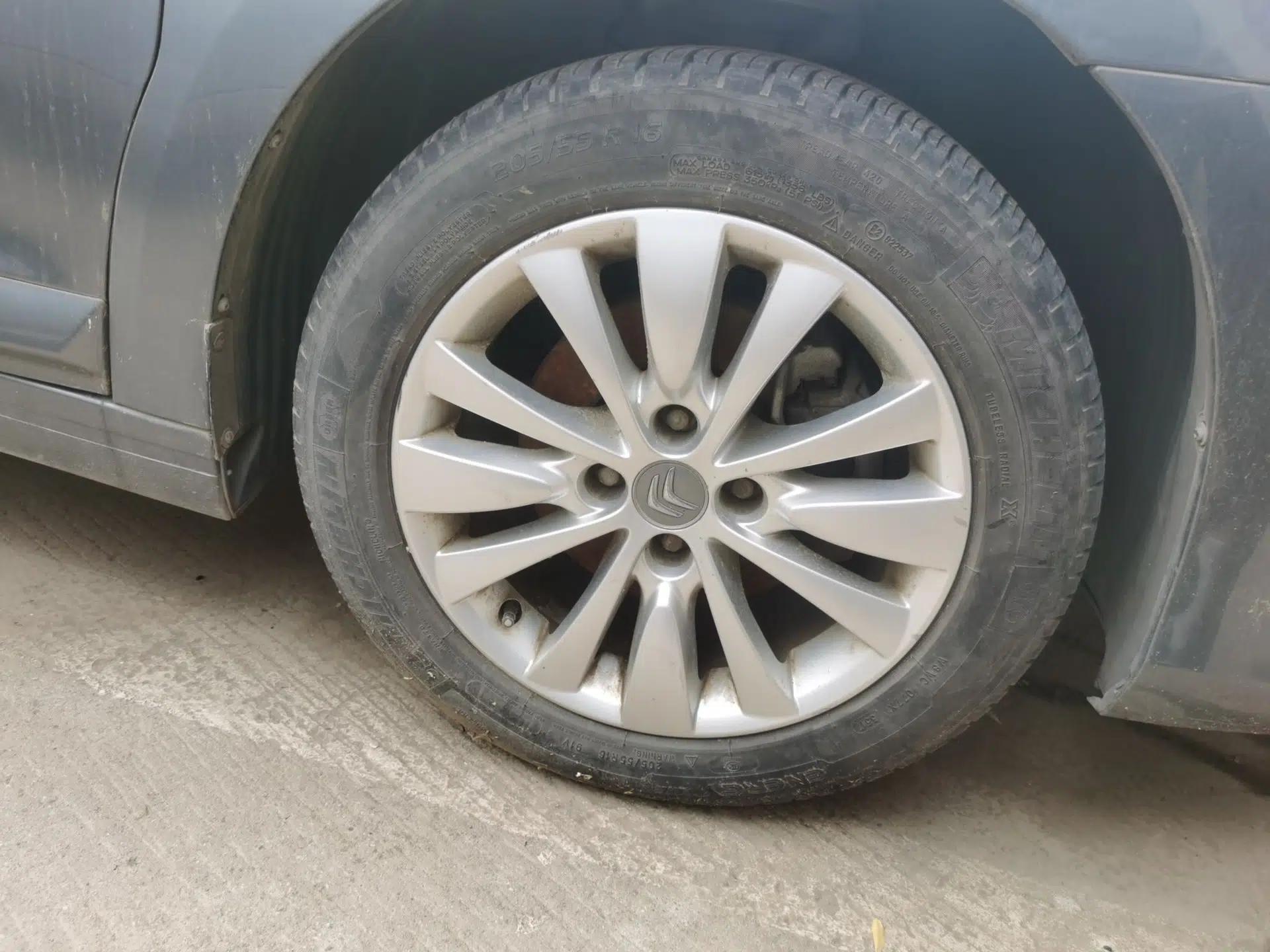 Citroen C-Quatre 2012 Sedan 1.6L Manual Prestige Model — миниатюра 8