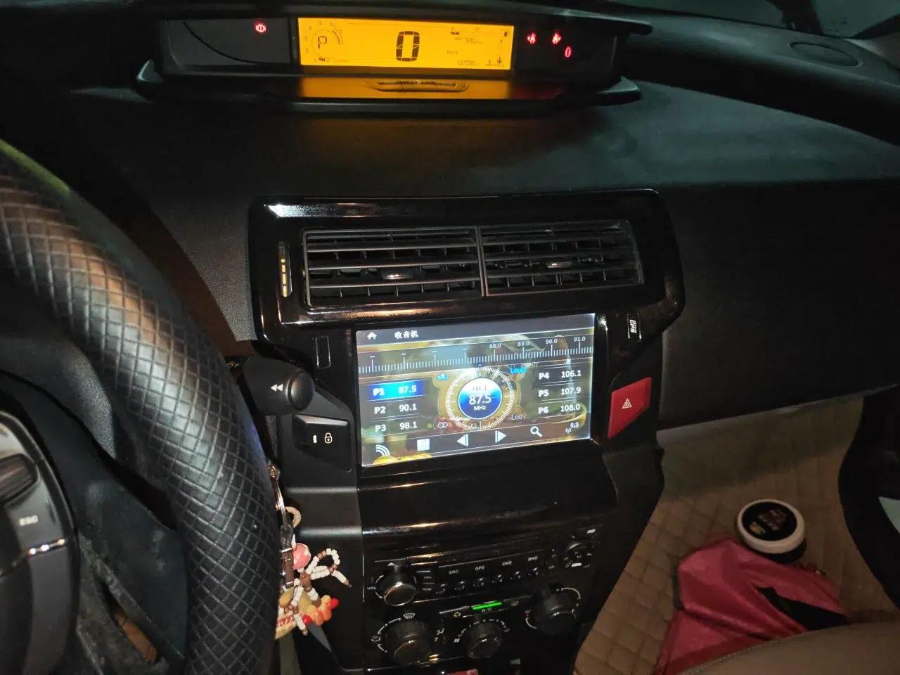 Citroen C-Quatre 2013 Sedan 1.6L Automatic Prestige Model — миниатюра 13