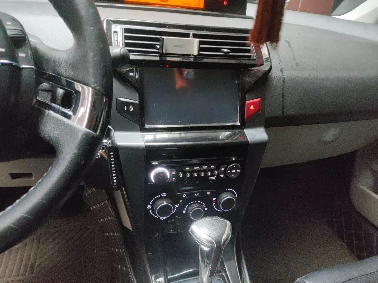 Citroen C-Quatre 2012 Sedan 1.6L Automatic Enjoyment Model — миниатюра 13