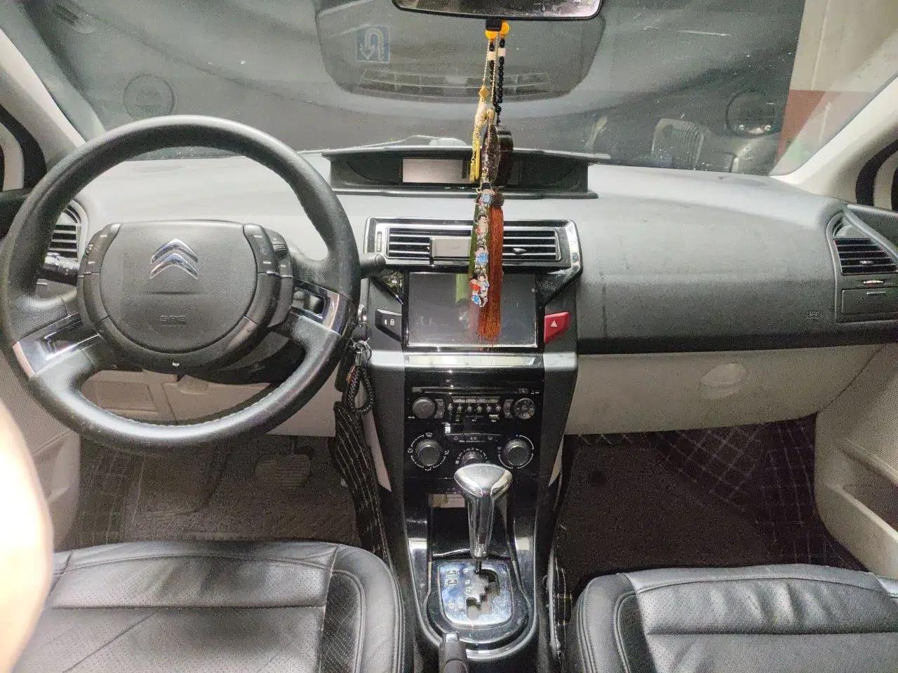 Citroen C-Quatre 2012 Sedan 1.6L Automatic Enjoyment Model — миниатюра 9