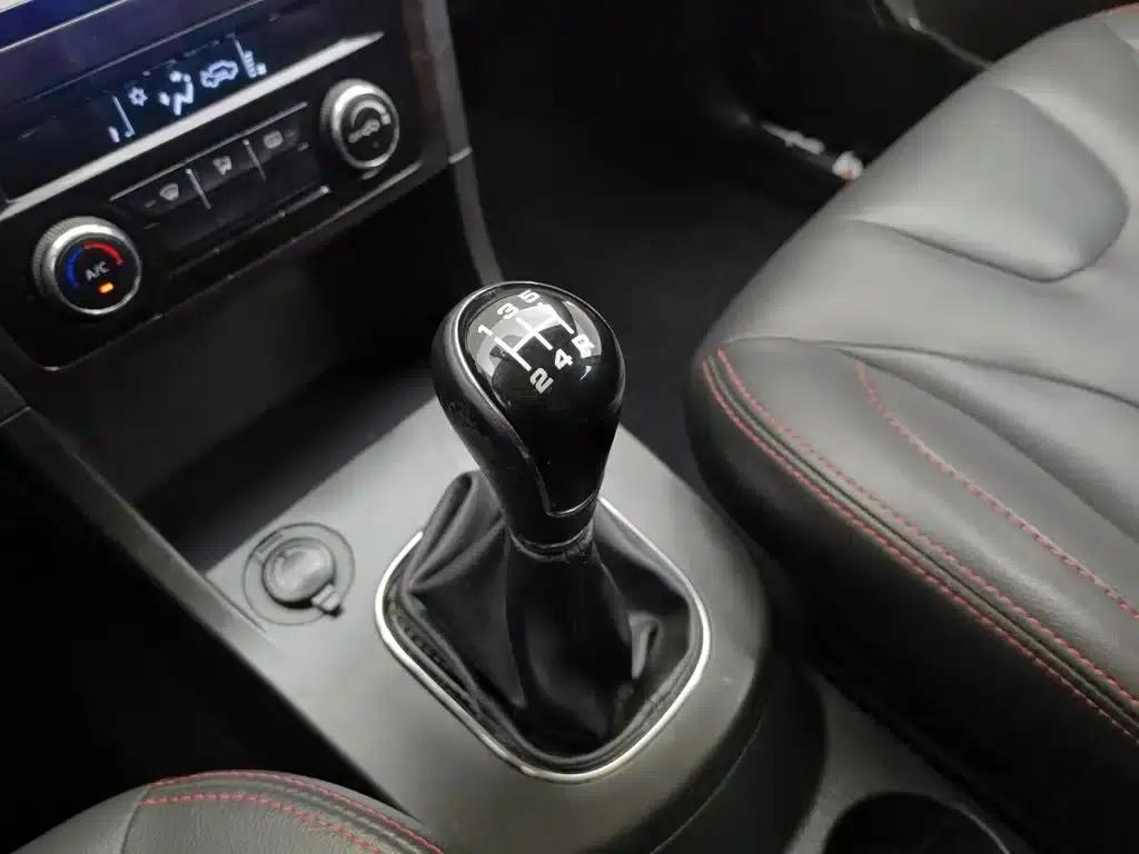Fengguang 370 2016 Model 1.5L Manual Deluxe SFG15-02 7-Seater — миниатюра 13