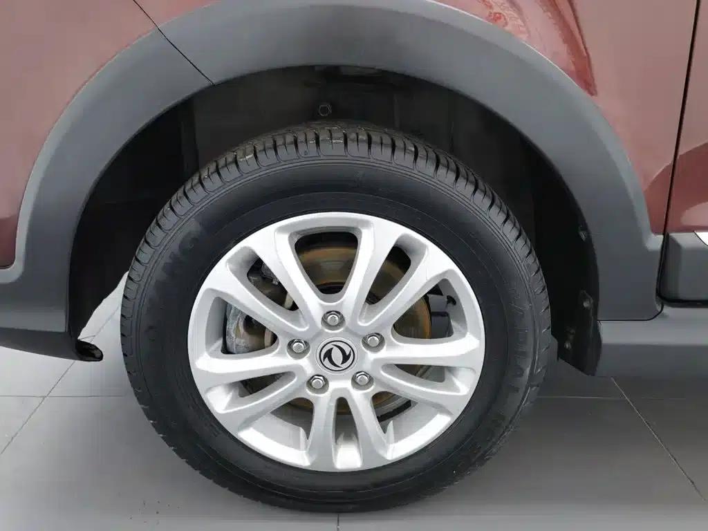 Fengguang 370 2016 Model 1.5L Manual Deluxe SFG15-02 7-Seater — миниатюра 17