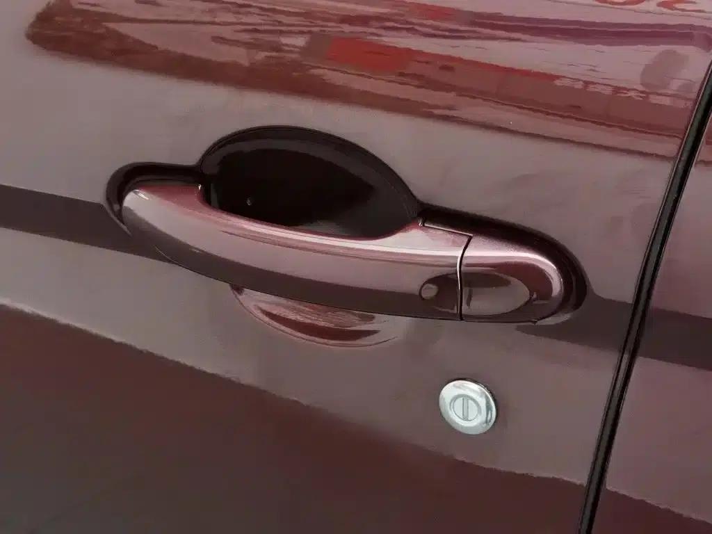 Fengguang 370 2016 Model 1.5L Manual Deluxe SFG15-02 7-Seater — миниатюра 18