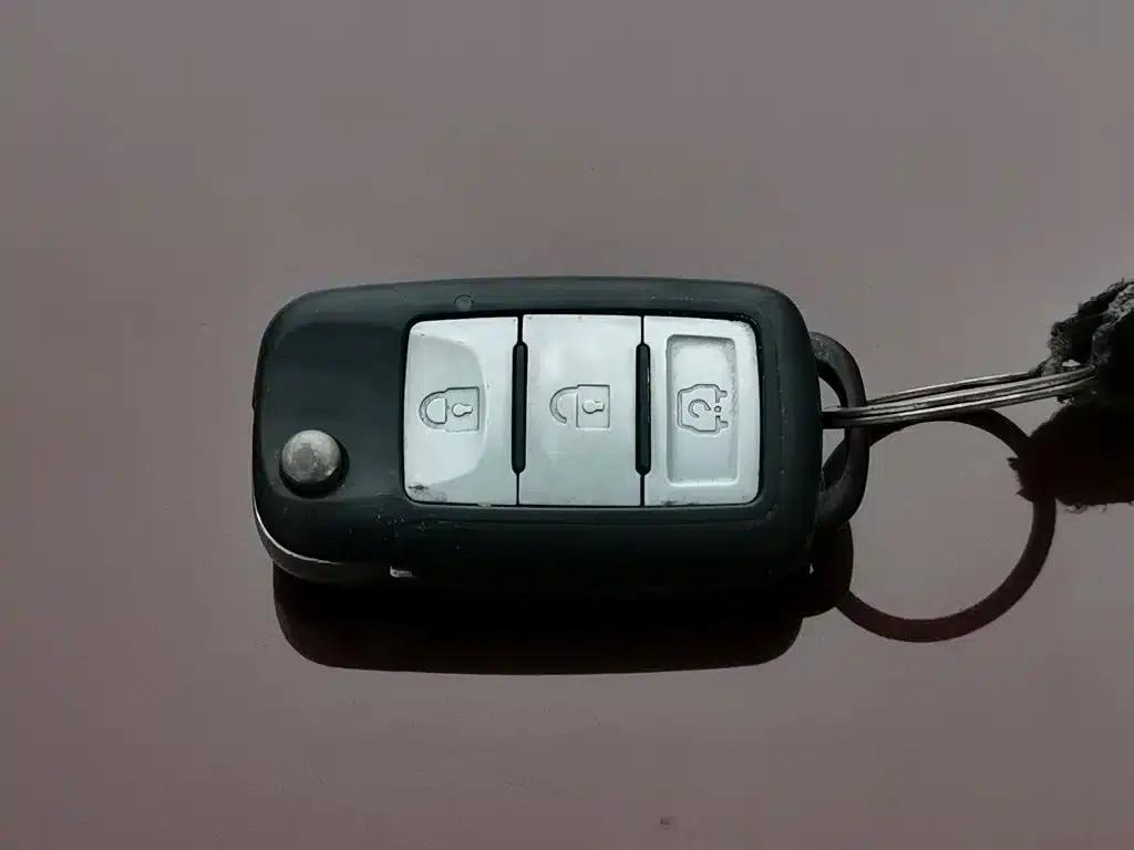 Fengguang 370 2016 Model 1.5L Manual Deluxe SFG15-02 7-Seater — миниатюра 19