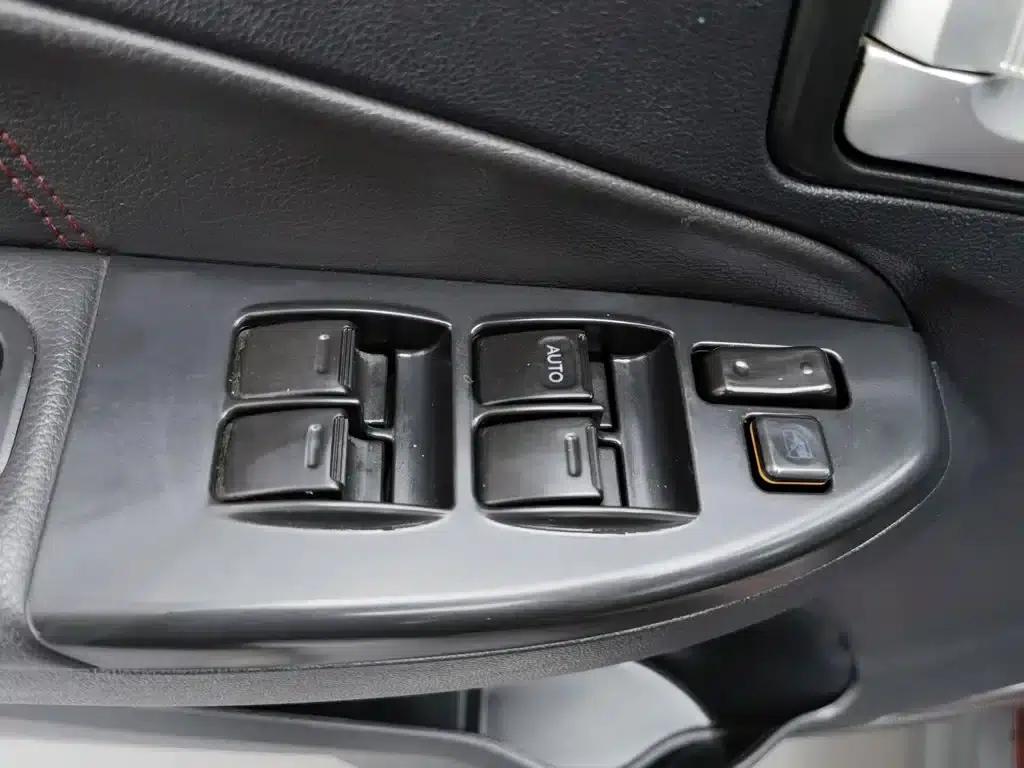 Fengguang 370 2016 Model 1.5L Manual Deluxe SFG15-02 7-Seater — миниатюра 9