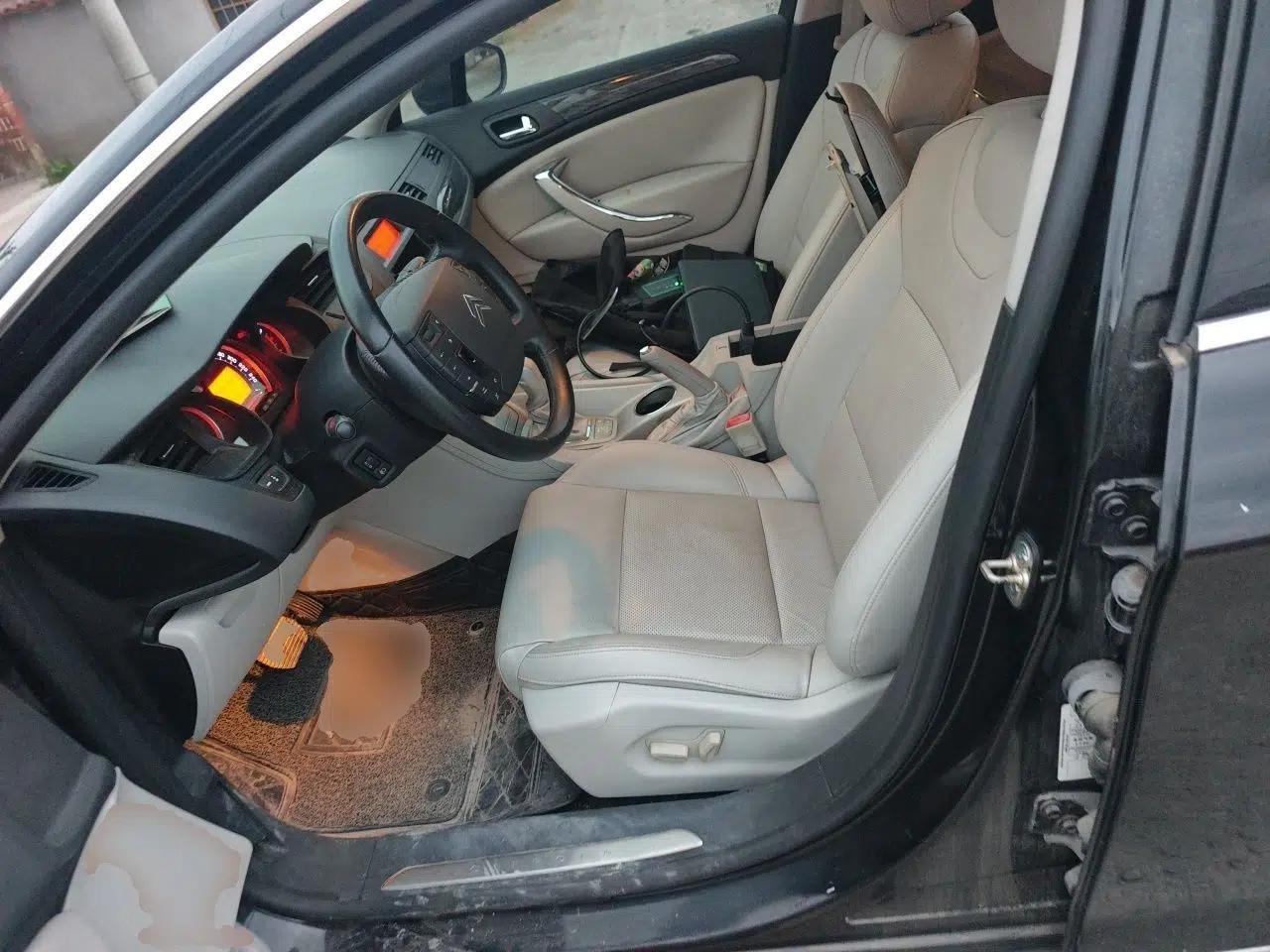 Citroen C5 2011 2.3L Automatic Zunyu Version — миниатюра 15