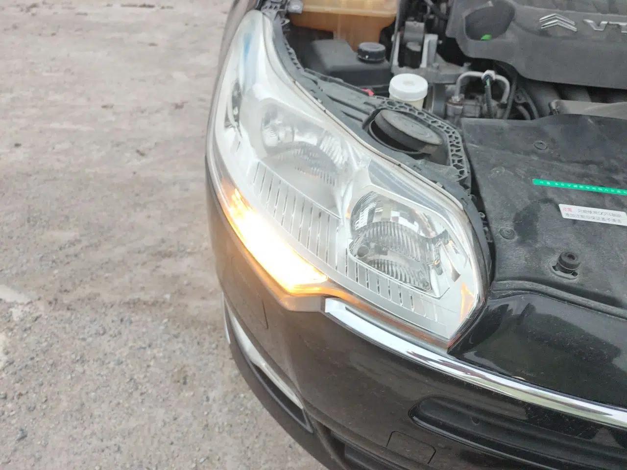 Citroen C5 2011 2.3L Automatic Zunyu Version — миниатюра 7