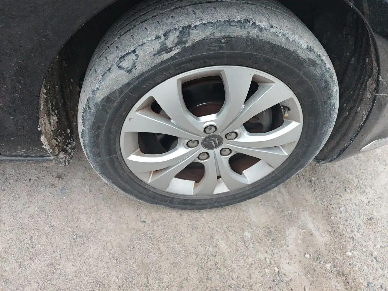 Citroen C5 2011 2.3L Automatic Zunyu Version — миниатюра 8