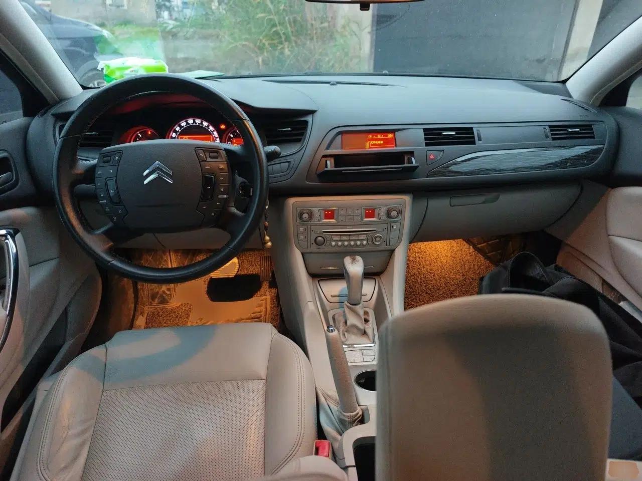 Citroen C5 2011 2.3L Automatic Zunyu Version — миниатюра 9