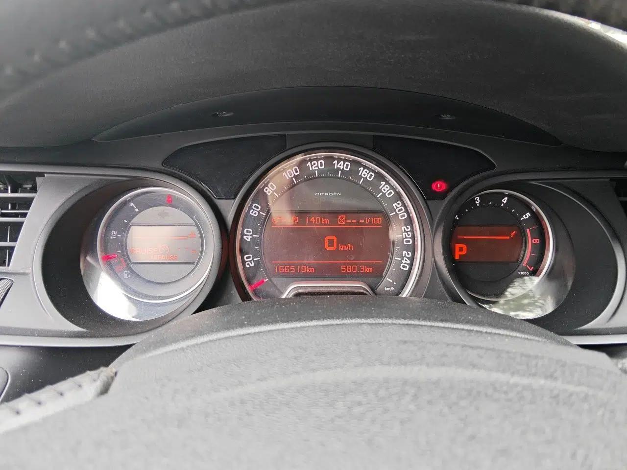 Citroen C5 2012 2.0L Automatic Luxury Edition — миниатюра 11