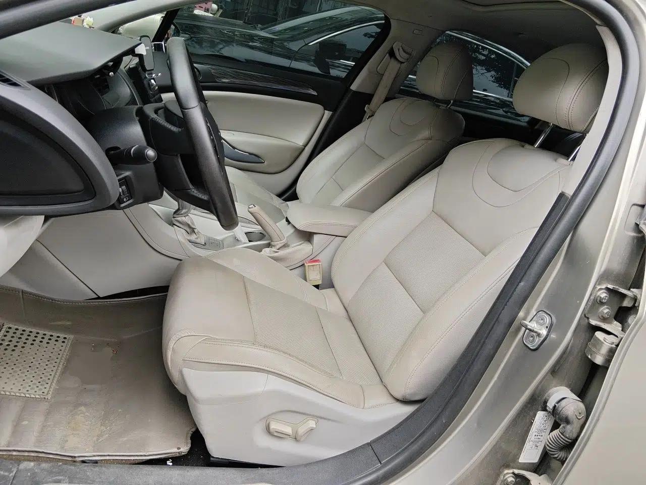Citroen C5 2012 2.0L Automatic Luxury Edition — миниатюра 15