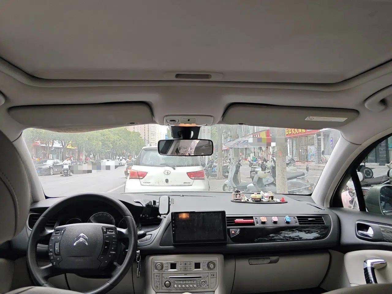 Citroen C5 2012 2.0L Automatic Luxury Edition — миниатюра 18