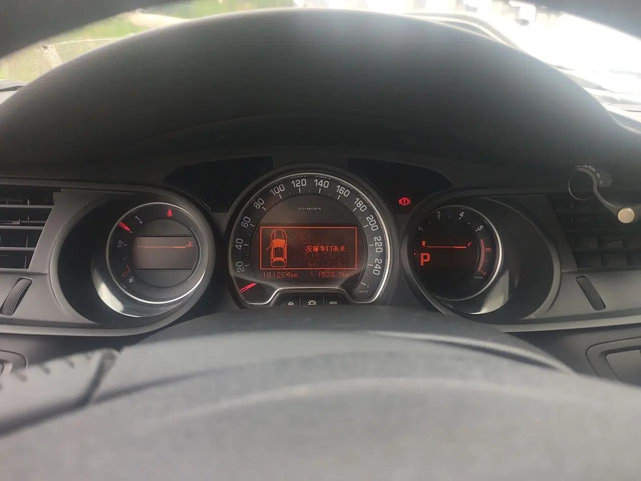 Citroen C5 2013 2.3L Automatic Zunyu Model — миниатюра 11