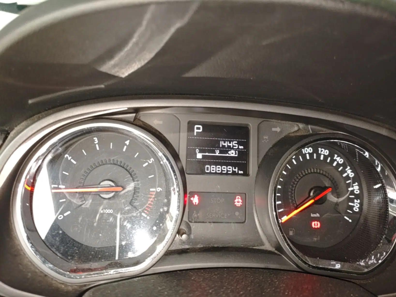 Citroen C3-XR 2015 1.6THP Automatic Pioneer Model — миниатюра 19
