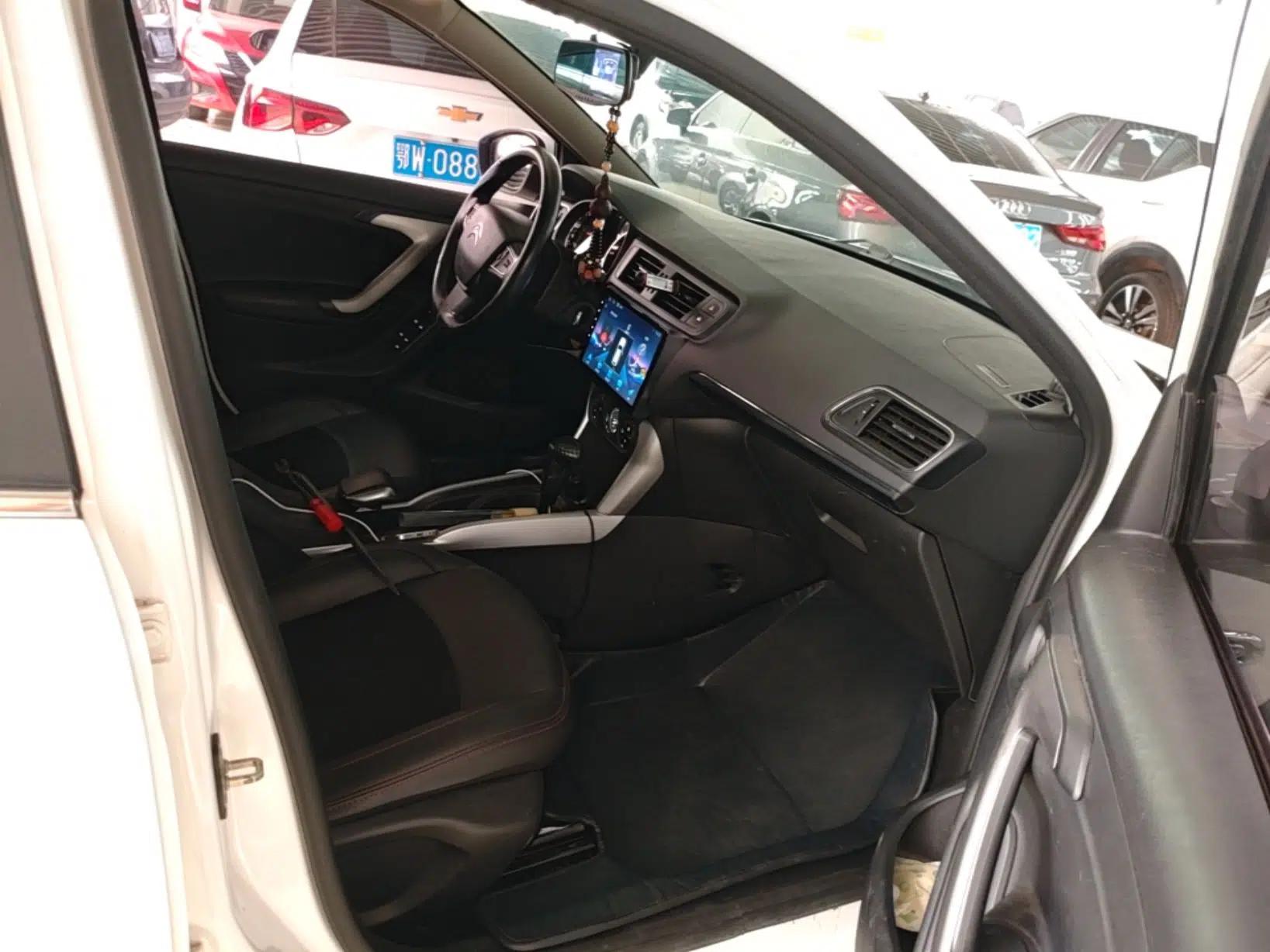 Citroen C3-XR 2015 1.6THP Automatic Pioneer Model — миниатюра 24