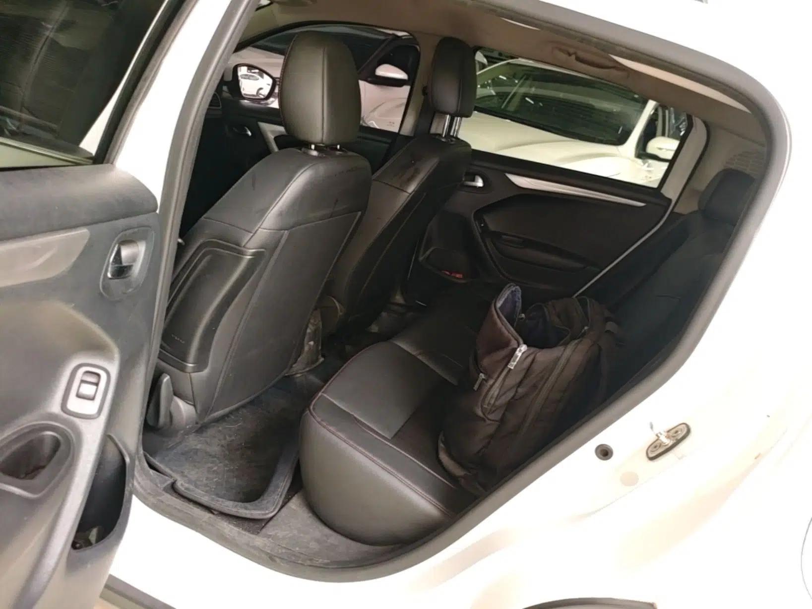 Citroen C3-XR 2015 1.6THP Automatic Pioneer Model — миниатюра 25