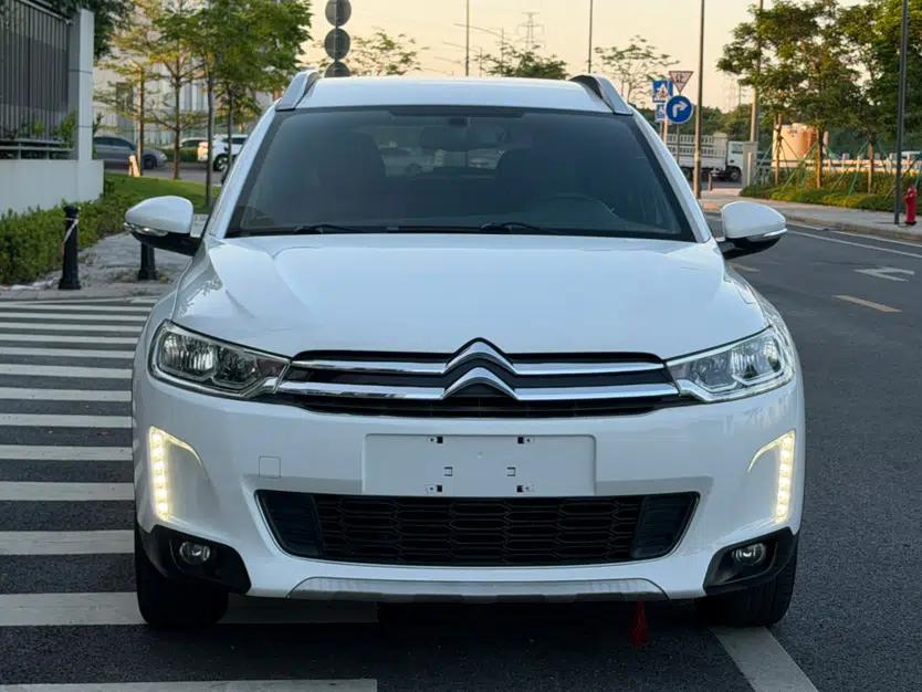 Citroen C3-XR 2015 1.6L Automatic Pioneer Model — миниатюра 14