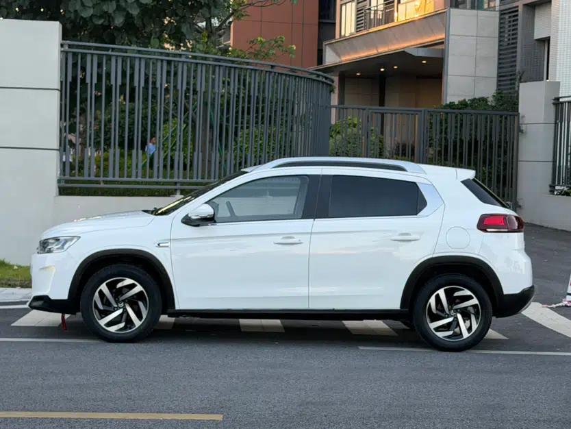 Citroen C3-XR 2015 1.6L Automatic Pioneer Model — миниатюра 17