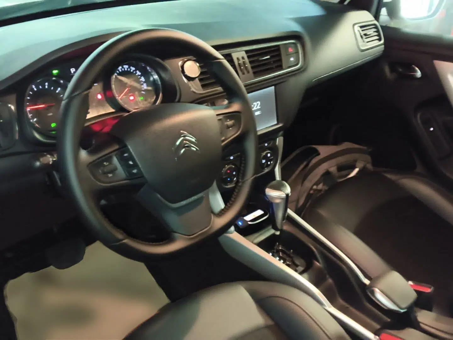 Citroen C3-XR 2015 1.6L Automatic Pioneer Model — миниатюра 21